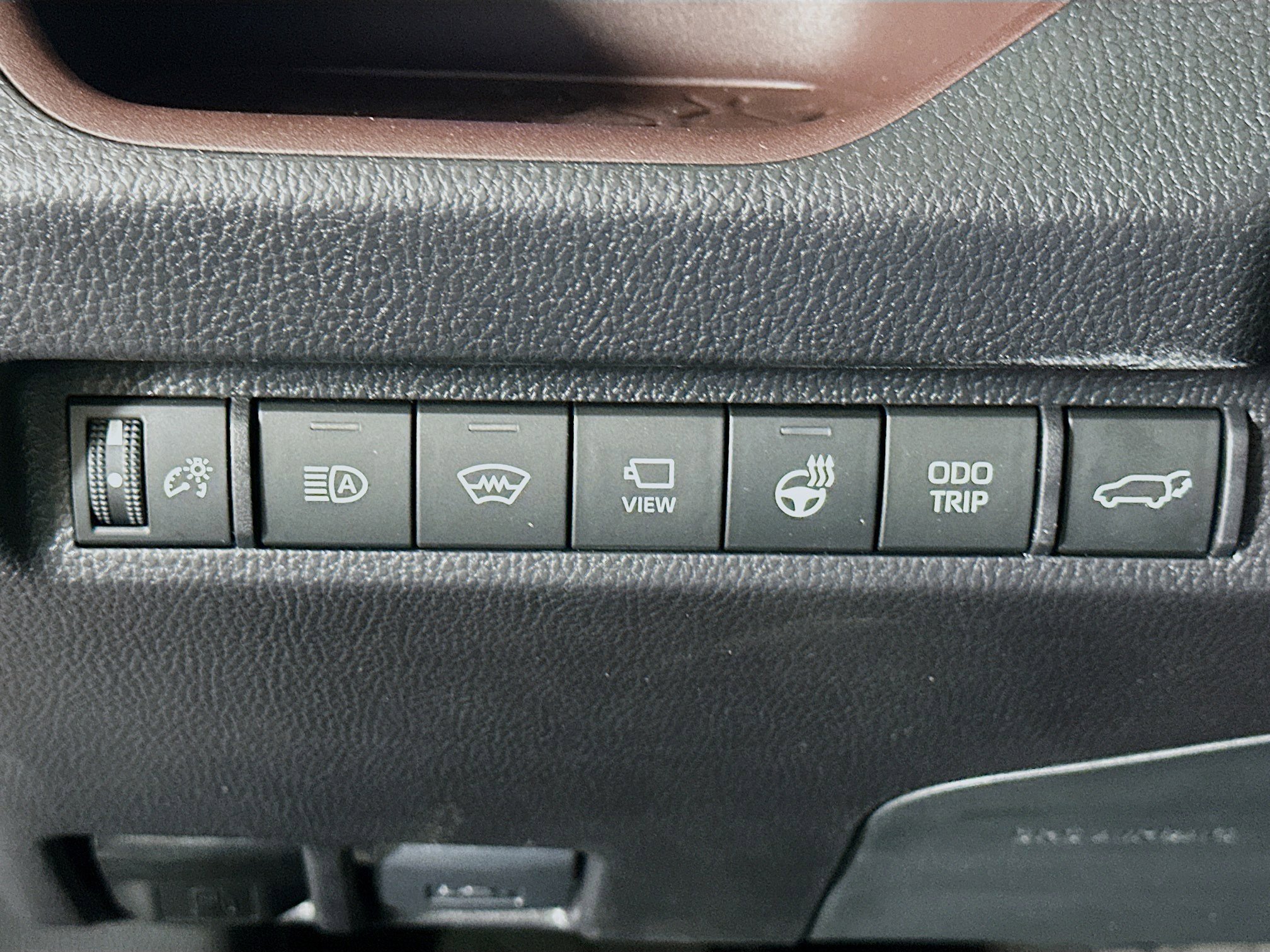 Used 2025 Toyota RAV4 Limited w/ Advanced Technology Package image 17