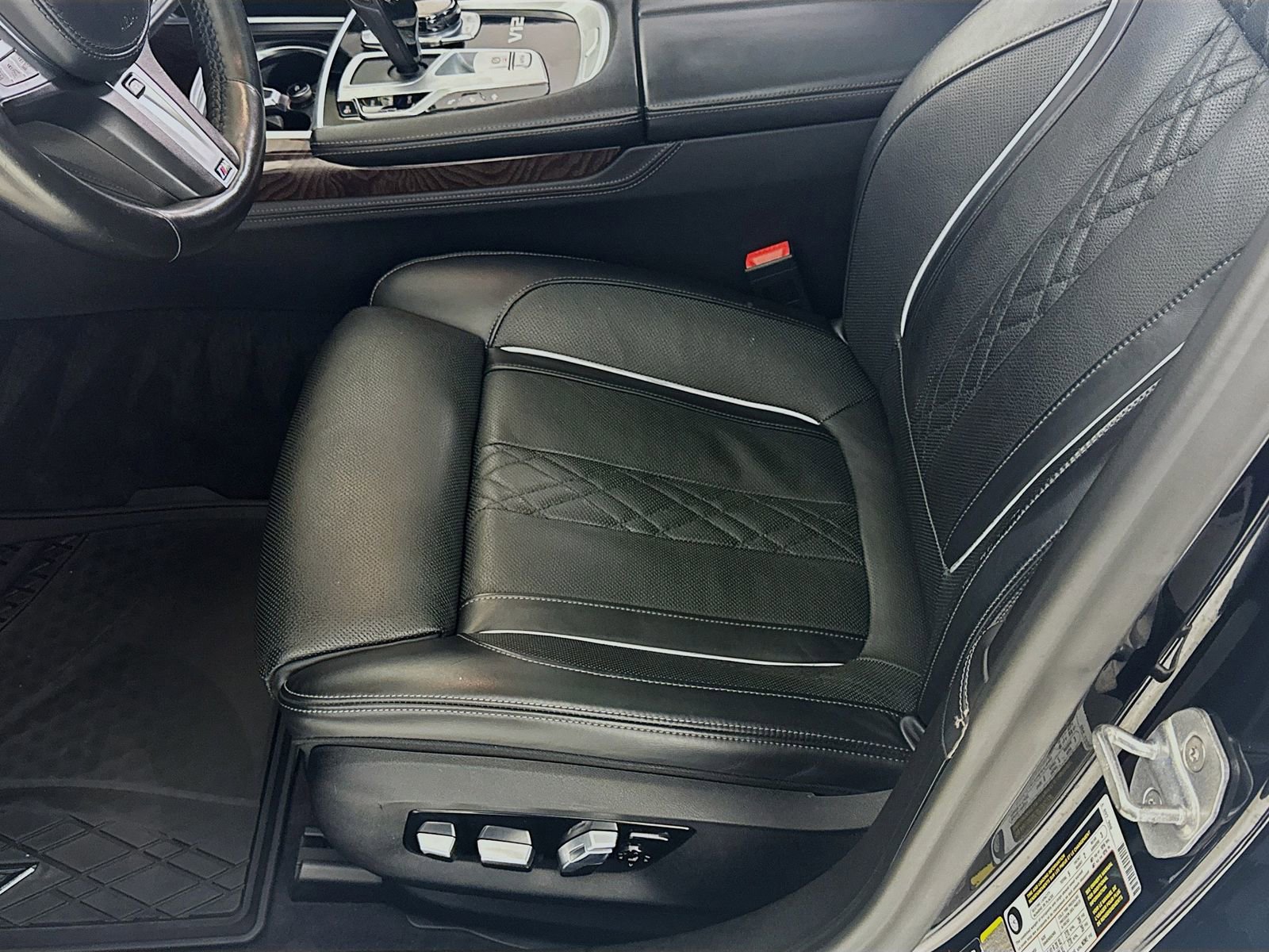 Used 2020 BMW M760i xDrive w/ Luxury Rear Seating Package image 18