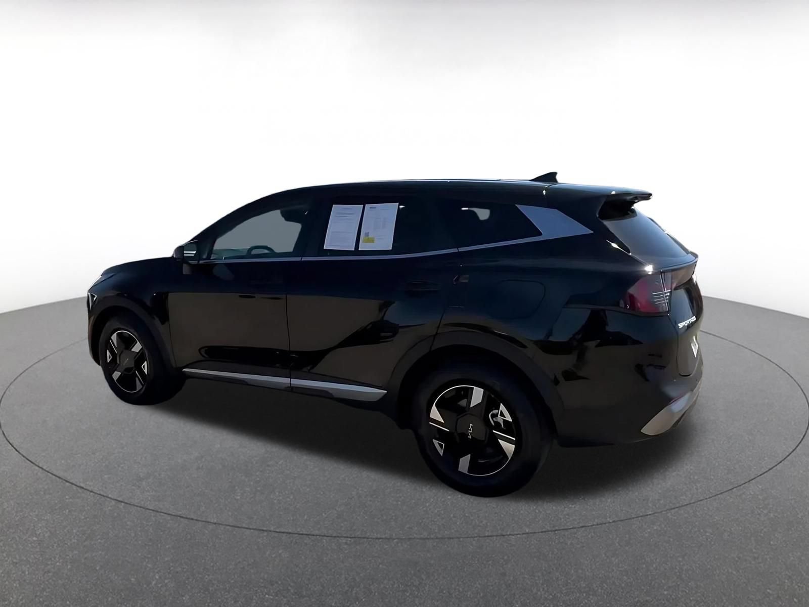 Used 2026 Kia Sportage LX FWD image 10