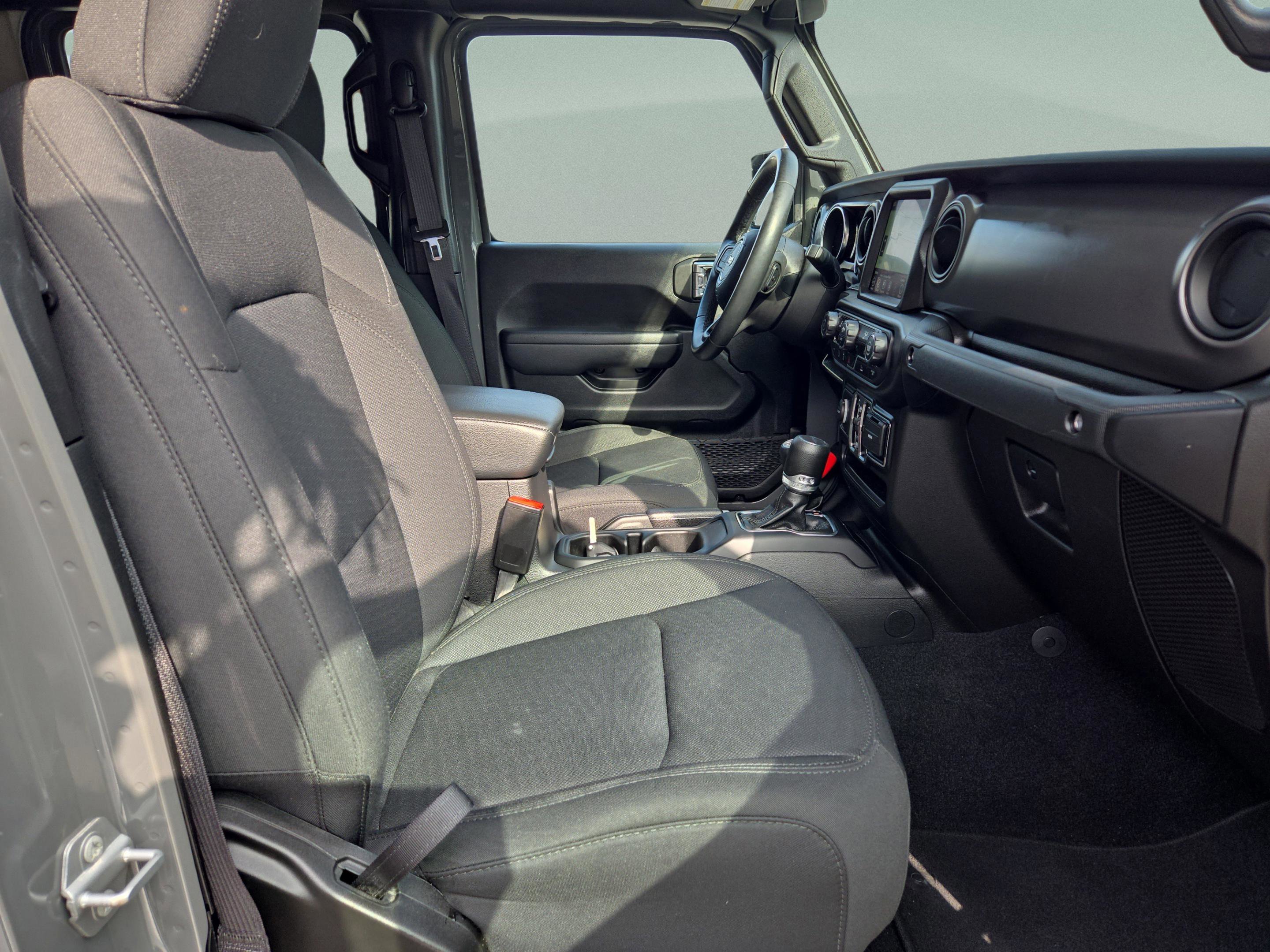 Used 2022 Jeep Gladiator Sport image 27