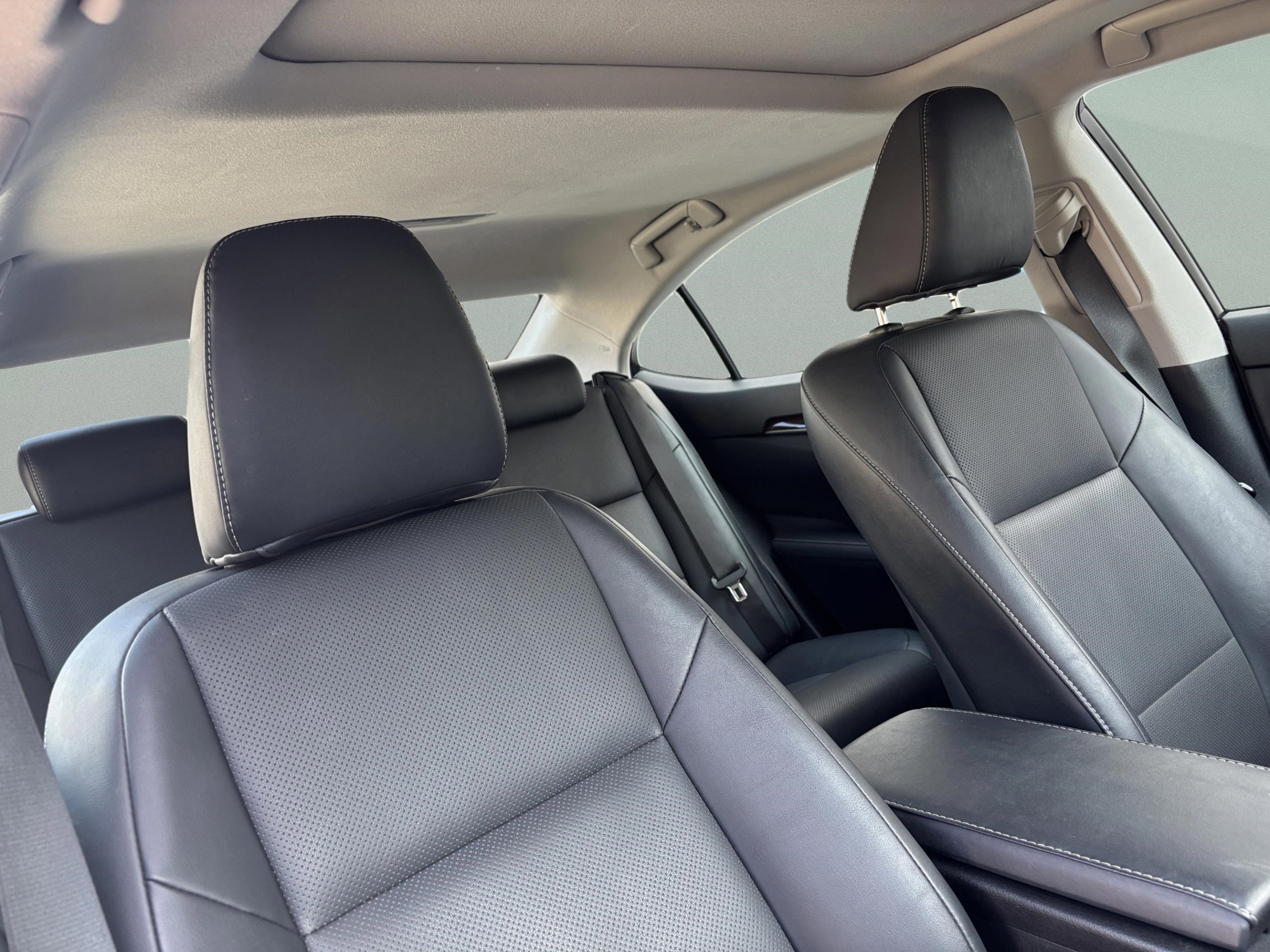 Used 2017 Lexus ES 350 w/ Premium Package image 26