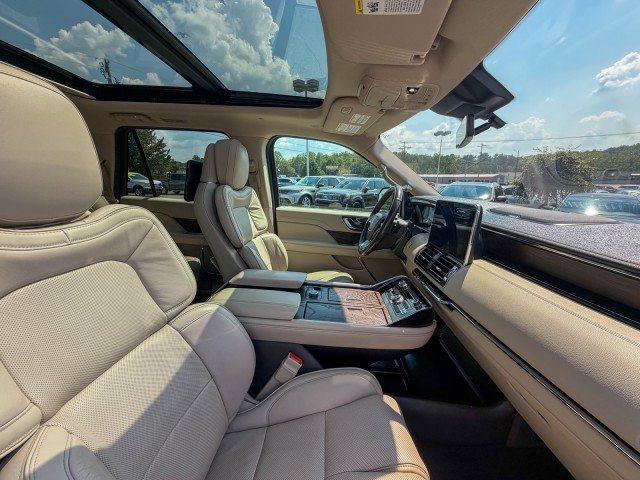 Used 2019 Lincoln Navigator Reserve AWD/4WD image 29
