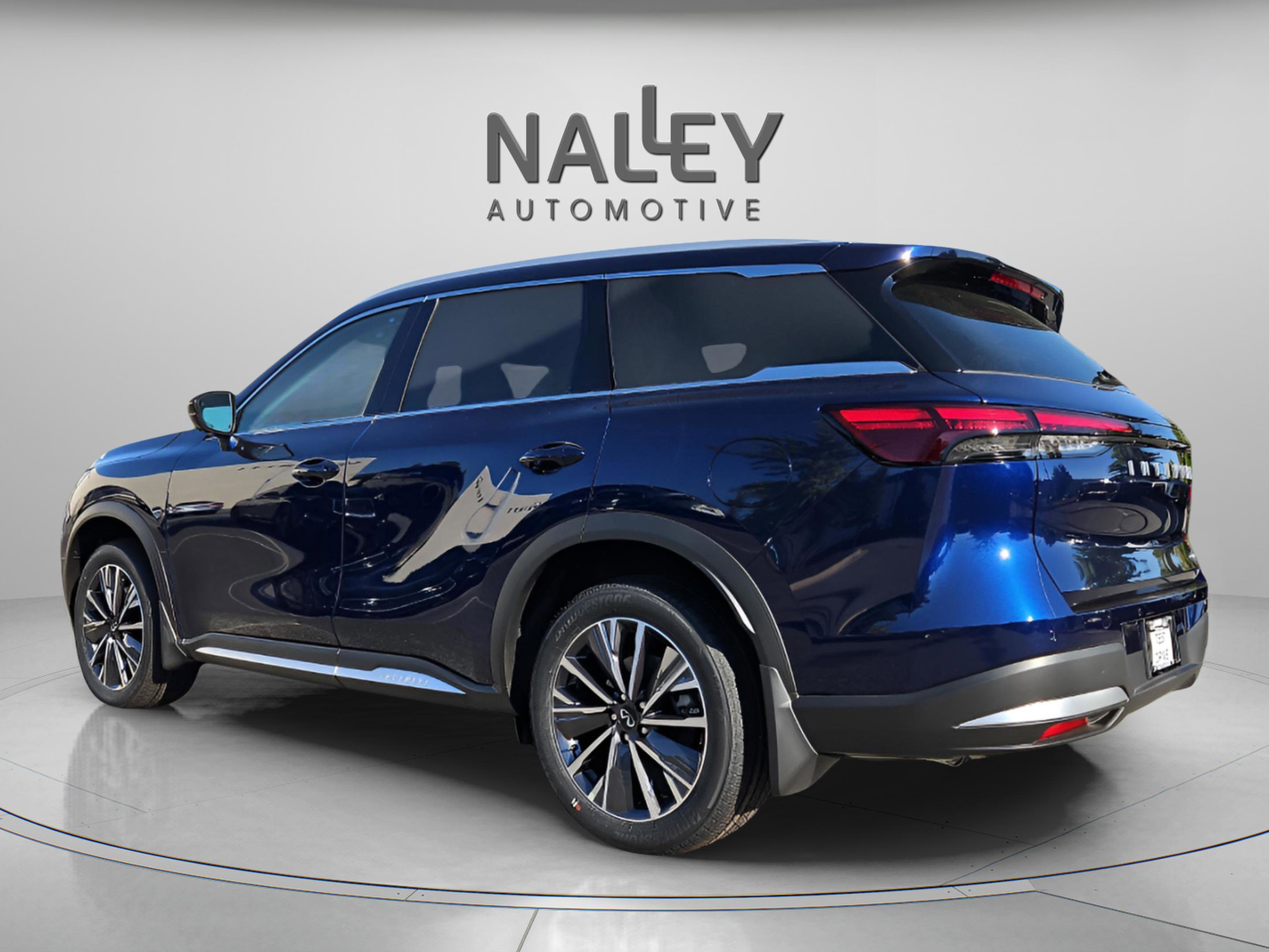 New 2026 INFINITI QX60 Luxe image 3