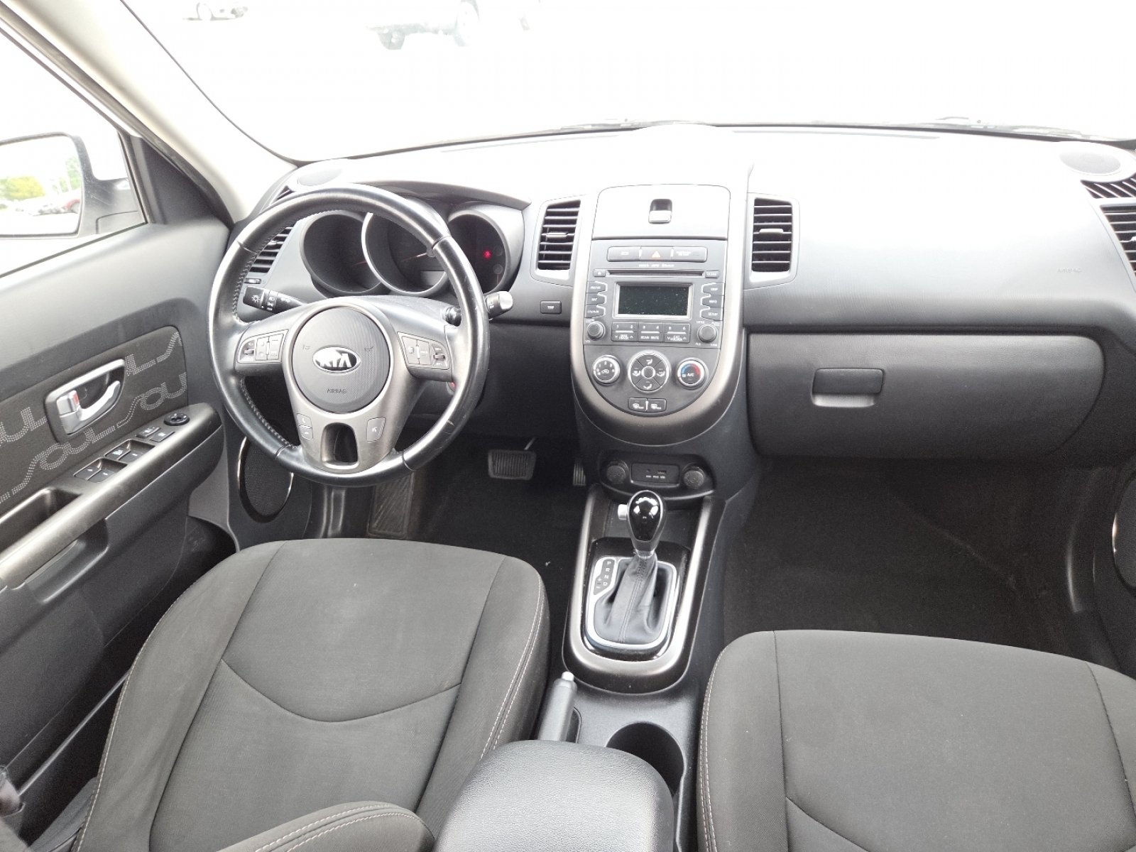 Used 2013 Kia Soul + FWD image 19