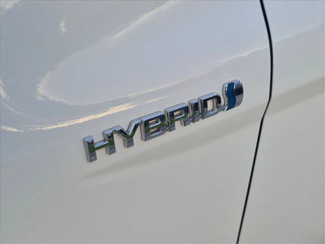 Certified 2020 Toyota Camry SE w/ Sunroof Package FWD image 7