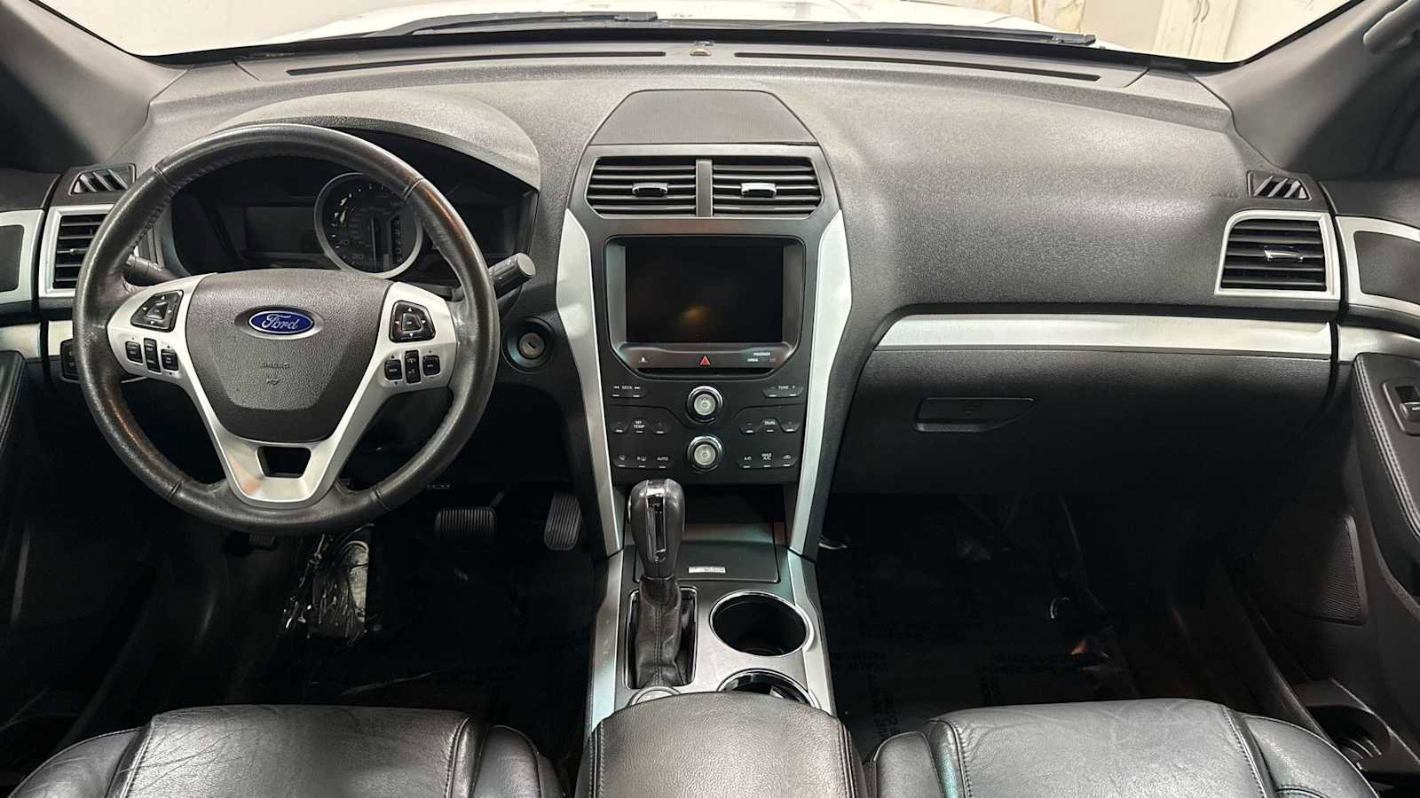 Used 2013 Ford Explorer XLT image 26