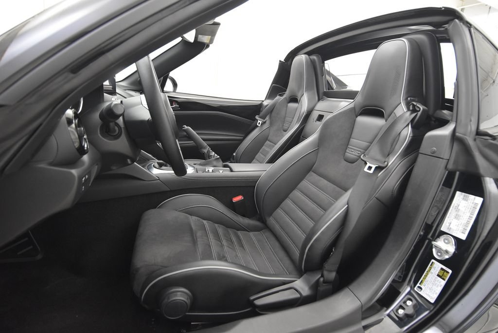 Used 2025 MAZDA MX-5 Miata RF Club RWD image 25