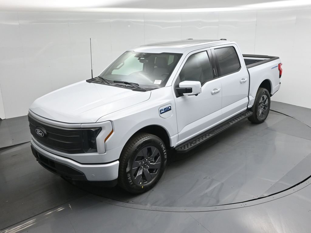 New 2025 Ford F150 Lightning Lariat image 36