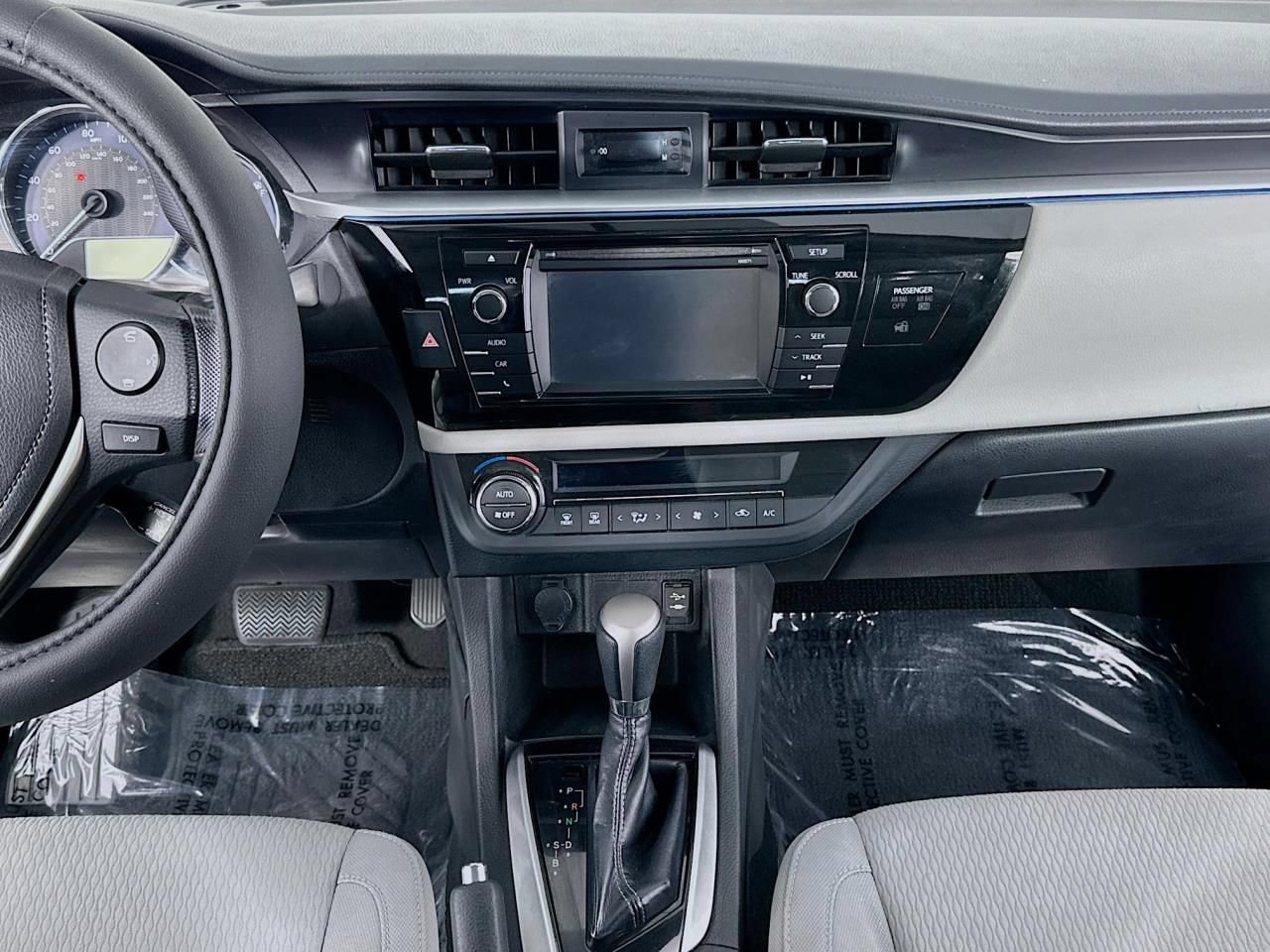 Used 2016 Toyota Corolla LE FWD image 31