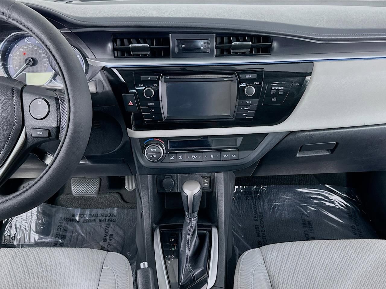 Used 2016 Toyota Corolla LE image 31