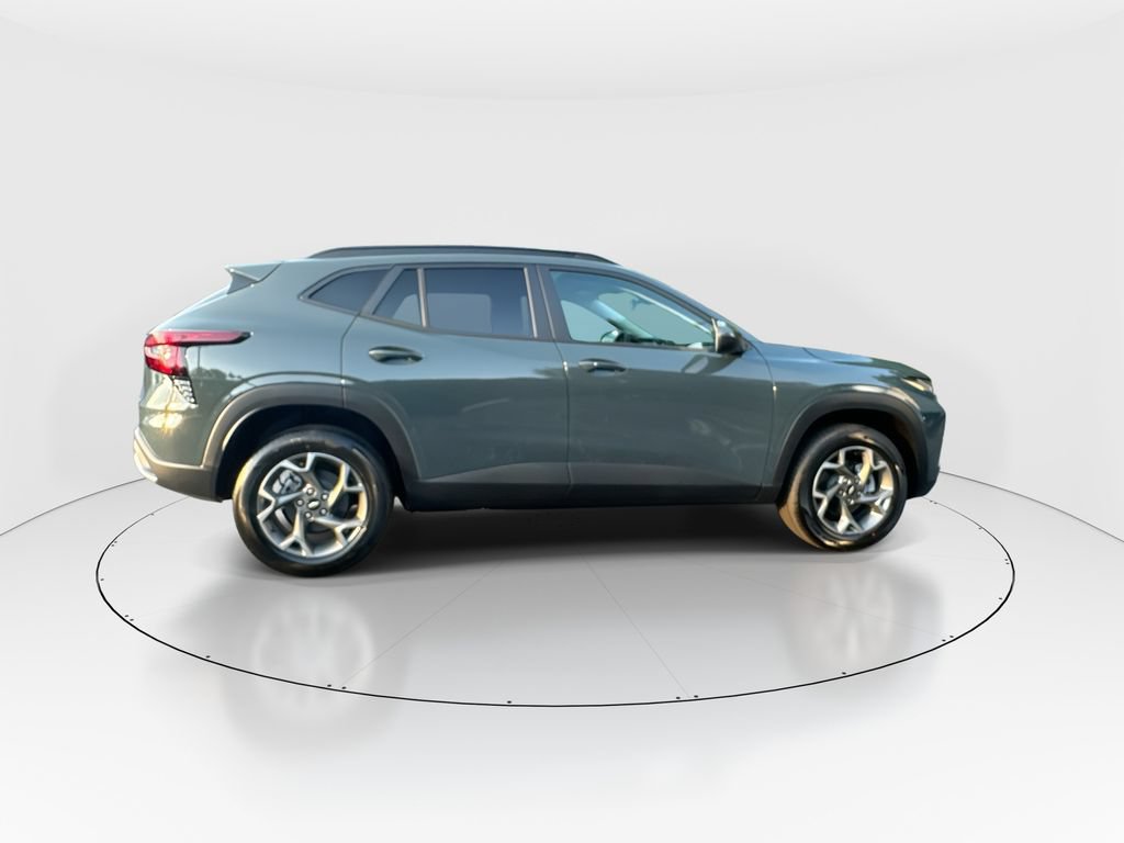New 2026 Chevrolet Trax LT w/ LT Convenience Package FWD image 9