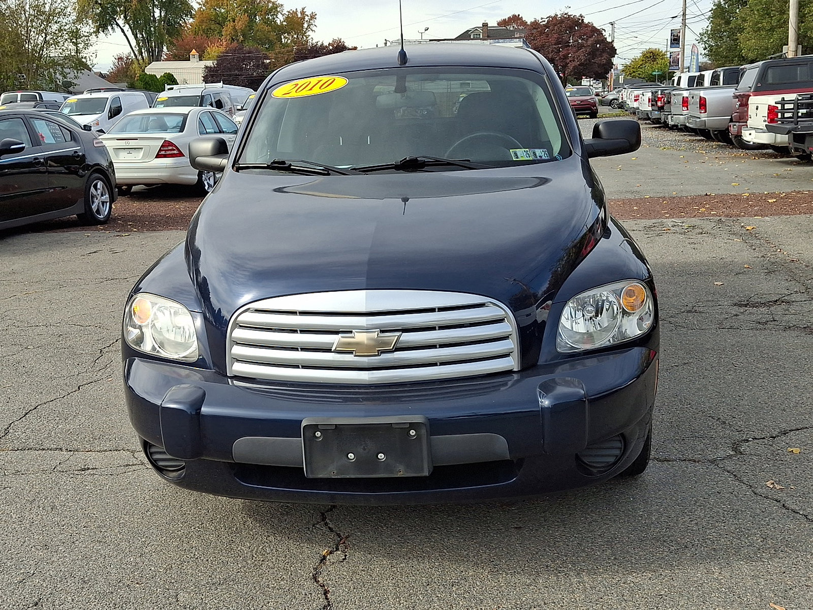 Used 2010 Chevrolet HHR LS image 2