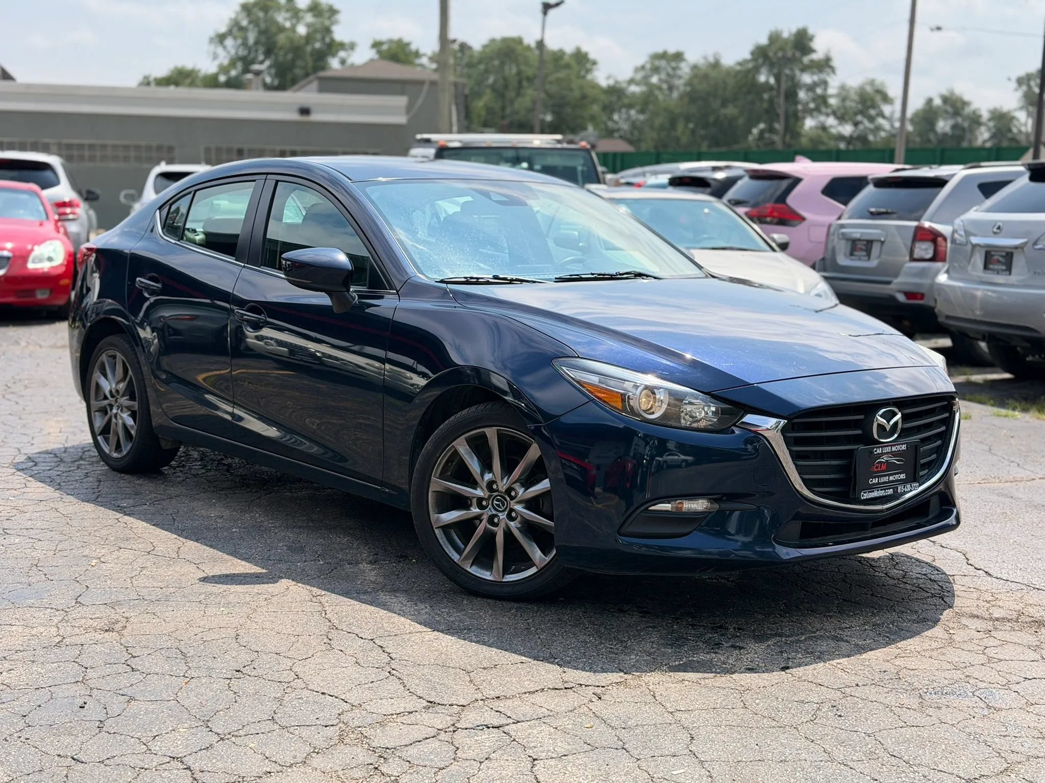 Used 2018 MAZDA MAZDA3 Touring FWD image 3