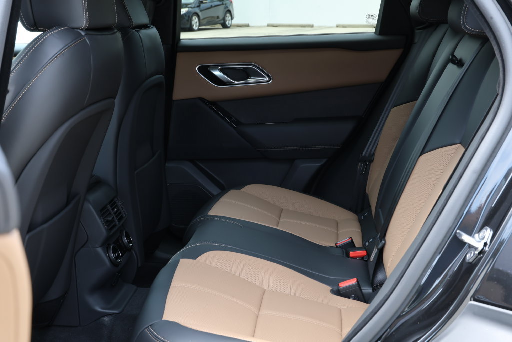 New 2026 Land Rover Range Rover Velar Autobiography AWD/4WD image 25