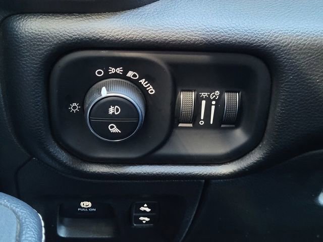 Used 2025 RAM 1500 Laramie image 14