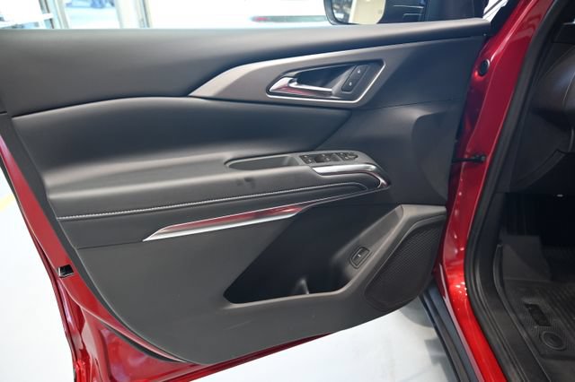 New 2027 Chevrolet Traverse LT w/ Driver Confidence Package FWD image 26