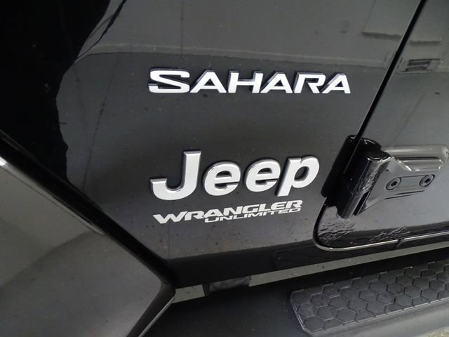 Used 2018 Jeep Wrangler Unlimited Sahara w/ Dual Top Group AWD/4WD image 25