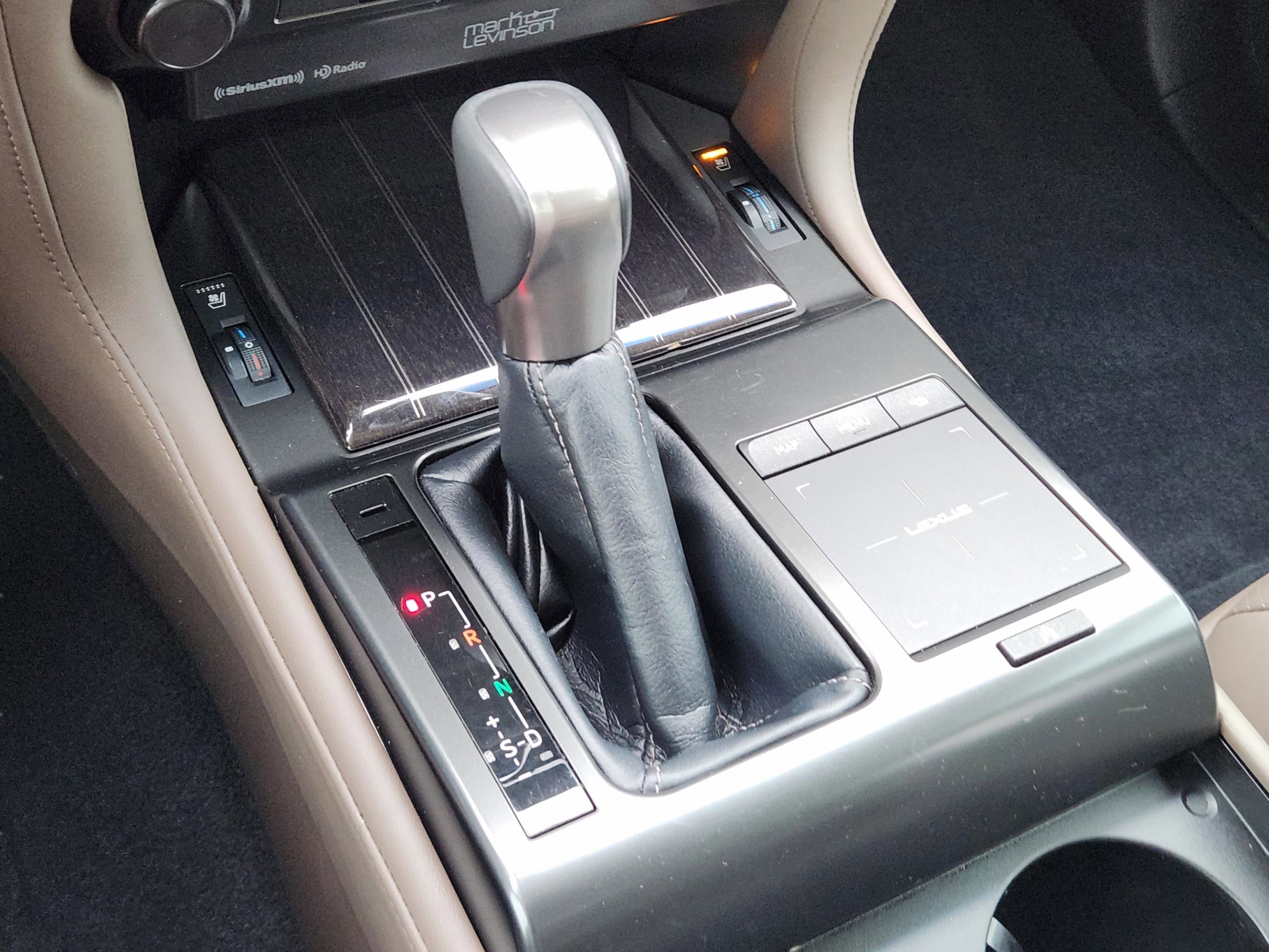 Used 2023 Lexus GX 460 Luxury w/ Accessory Package AWD/4WD image 13