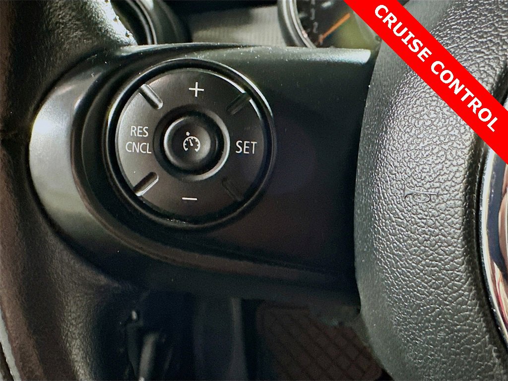 Used 2016 MINI Cooper 2-Door Hardtop image 32