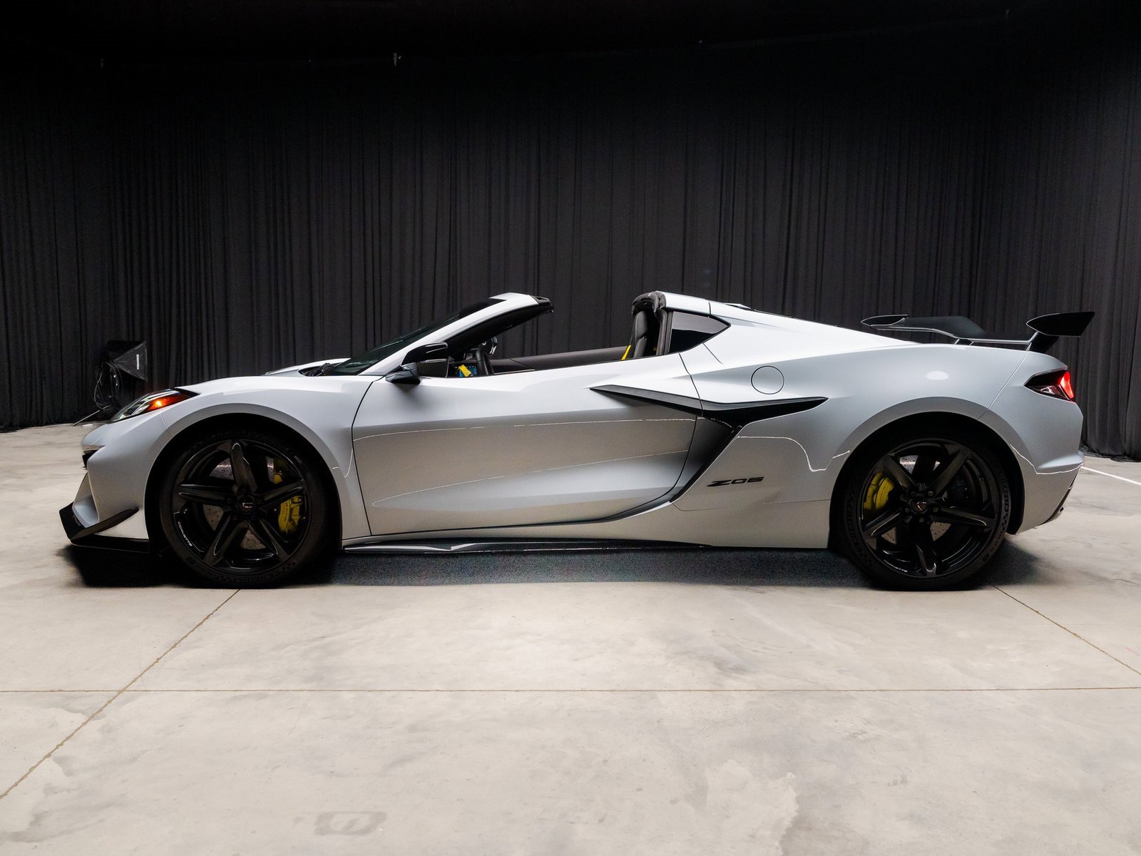 Used 2023 Chevrolet Corvette Z06 w/ Z07 Performance Package image 65