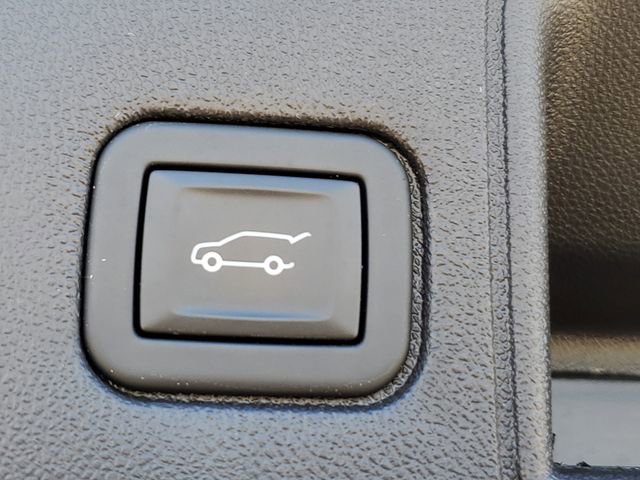 Certified 2024 GMC Terrain SLT AWD/4WD image 30