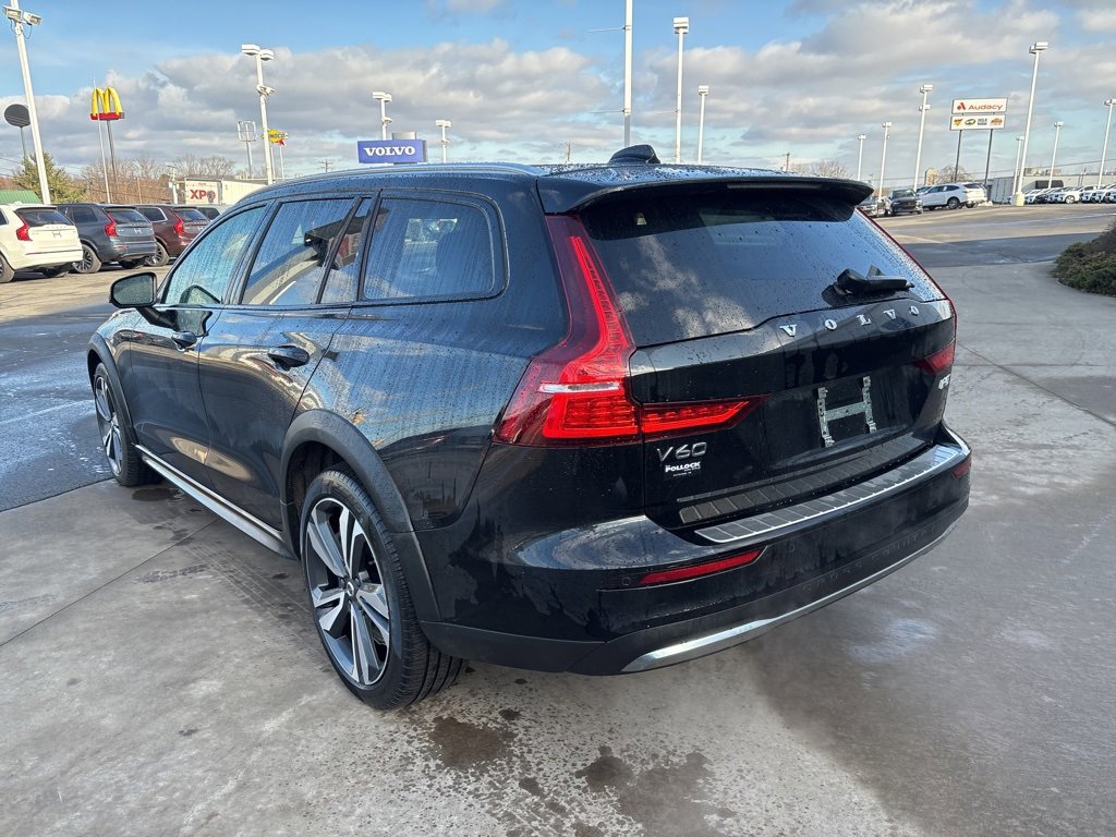 Certified 2024 Volvo V60 B5 Cross Country Plus w/ Protection Package Premier image 7