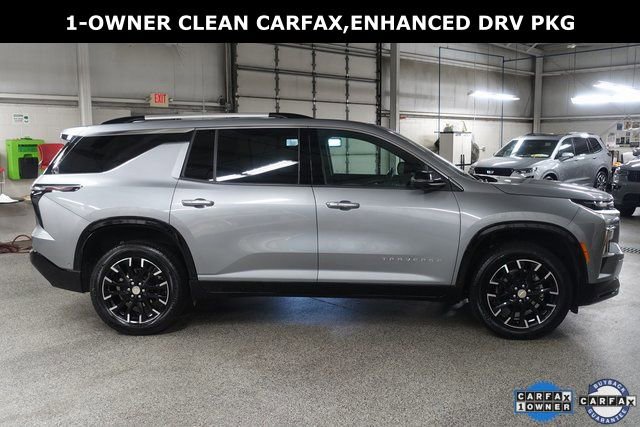 Used 2024 Chevrolet Traverse RS FWD image 8