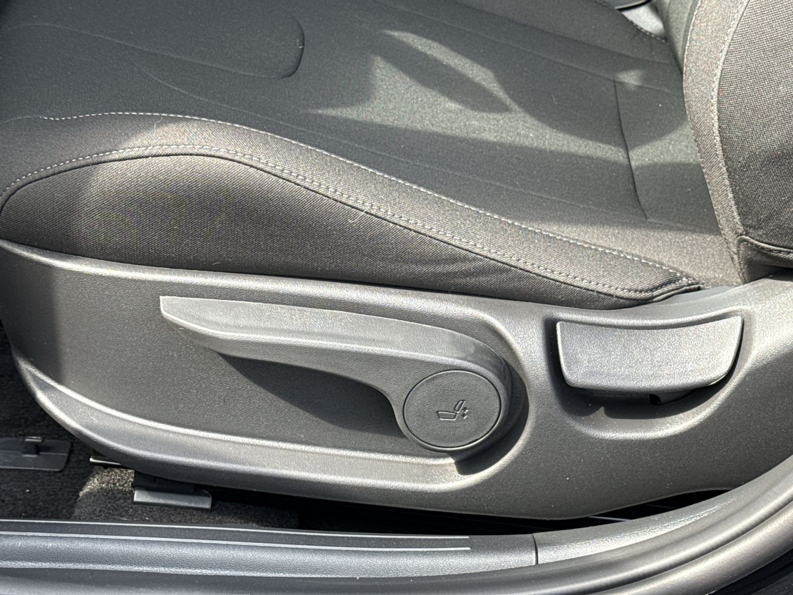 New 2026 Hyundai Elantra SEL Sport Premium FWD image 27