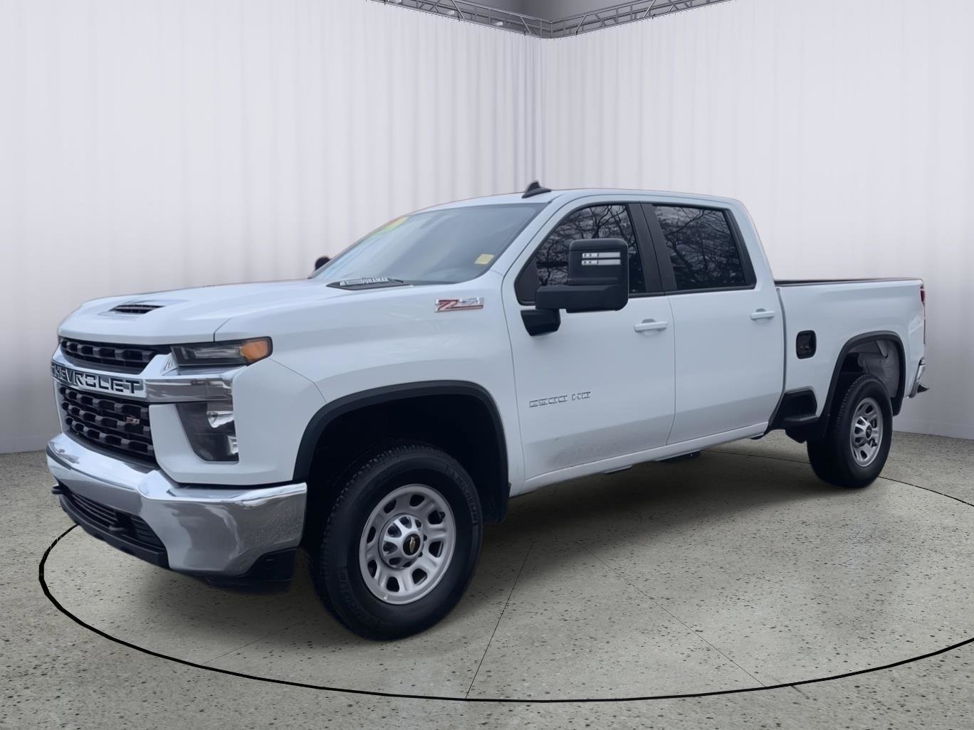 Used 2023 Chevrolet Silverado 2500 LT image 3