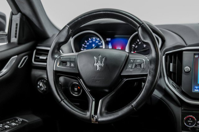 Used 2016 Maserati Ghibli RWD image 14