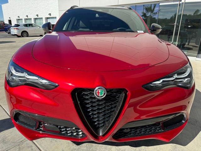 New 2025 Alfa Romeo Stelvio Sprint image 7