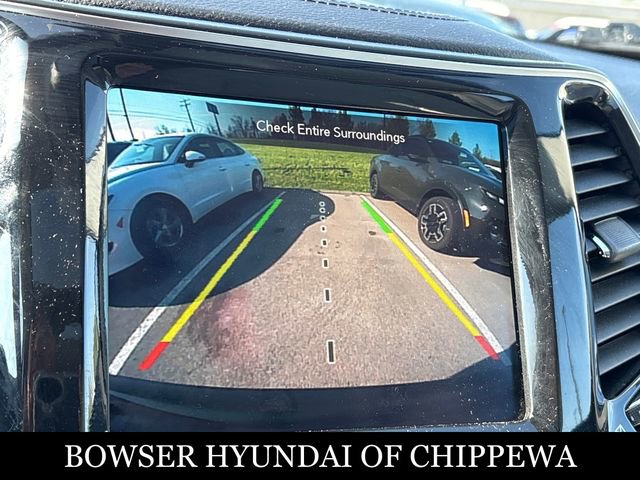 Used 2019 Jeep Cherokee Limited image 16