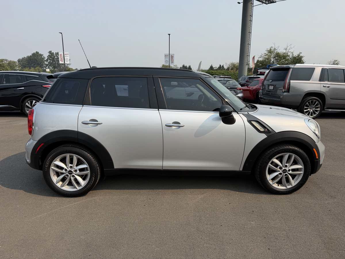 Used 2014 MINI Cooper Countryman S FWD image 9