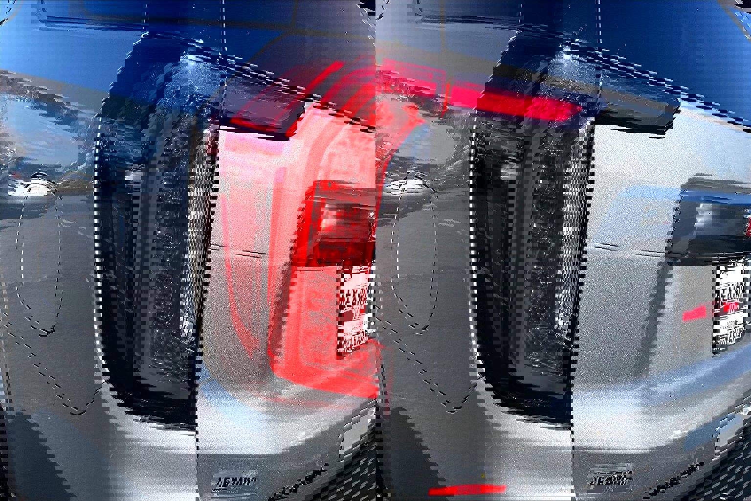 Used 2024 GMC Yukon AT4 w/ AT4 Premium Plus Package image 29