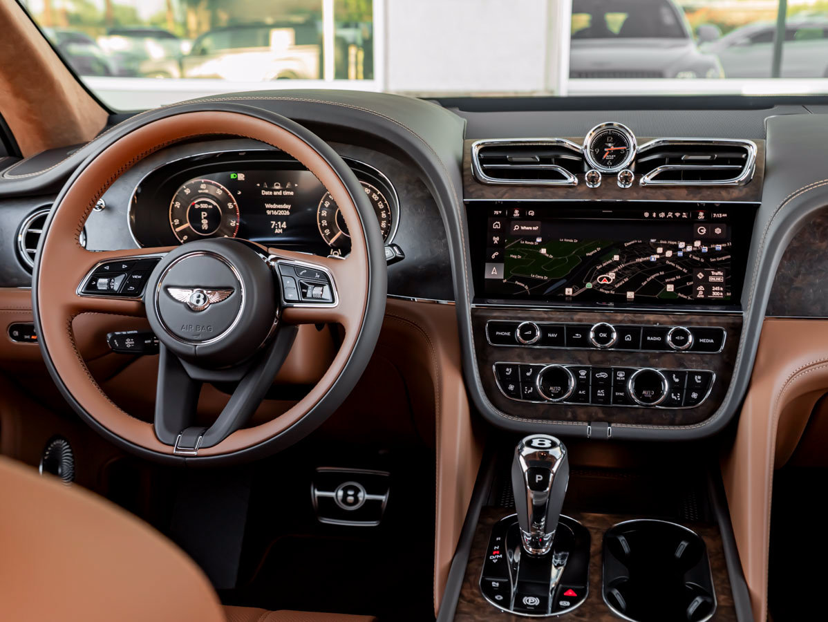 Used 2027 Bentley Bentayga AWD/4WD image 26