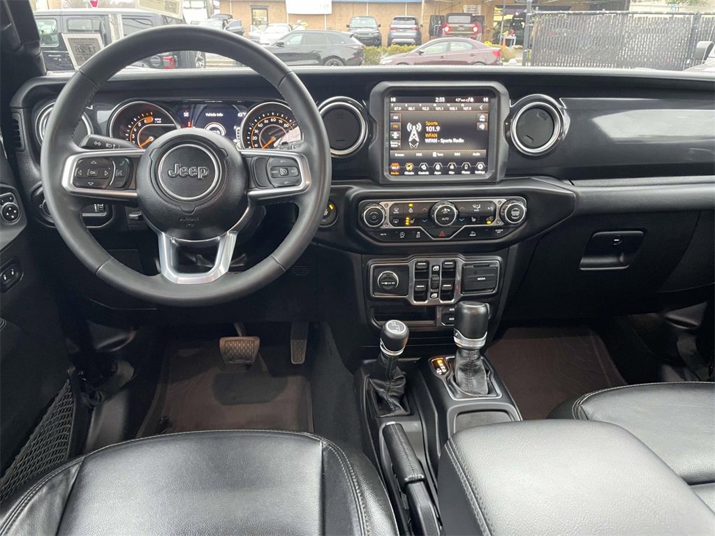 Used 2023 Jeep Wrangler Sahara image 14