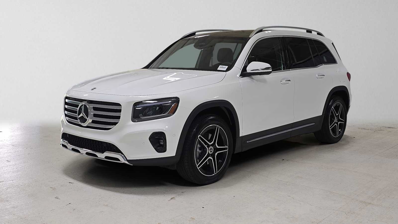 Certified 2026 Mercedes-Benz GLB 250 4MATIC image 8