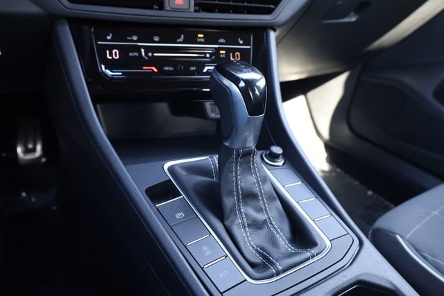 Used 2025 Volkswagen Jetta Sport image 21