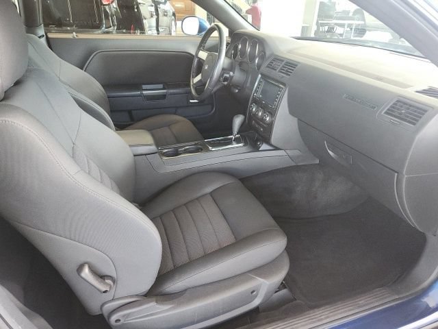 Used 2009 Dodge Challenger R/T RWD image 10