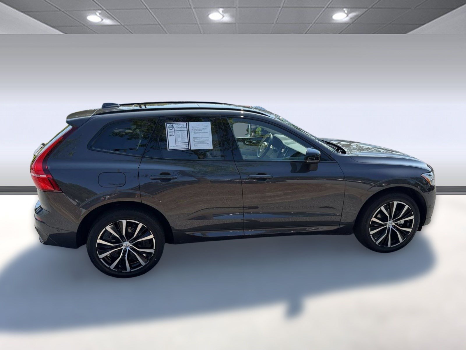 Certified 2025 Volvo XC60 B5 Plus w/ Protection Package Premier AWD/4WD image 8