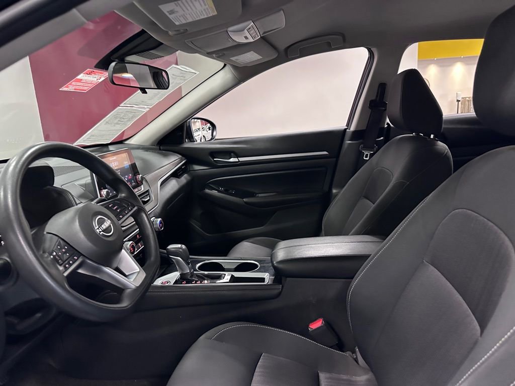 Used 2023 Nissan Altima 2.5 SV image 15