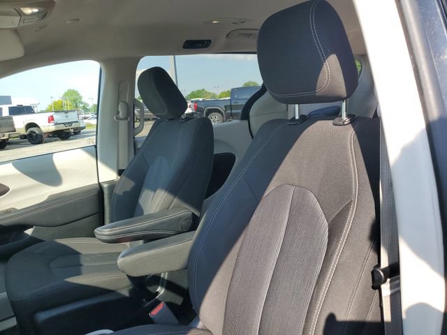 Used 2024 Chrysler Voyager LX FWD image 12
