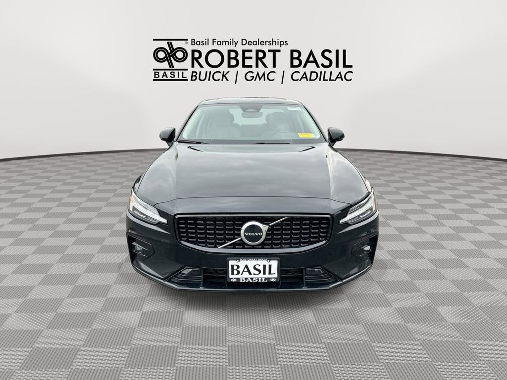 Used 2024 Volvo S60 B5 Core FWD image 3