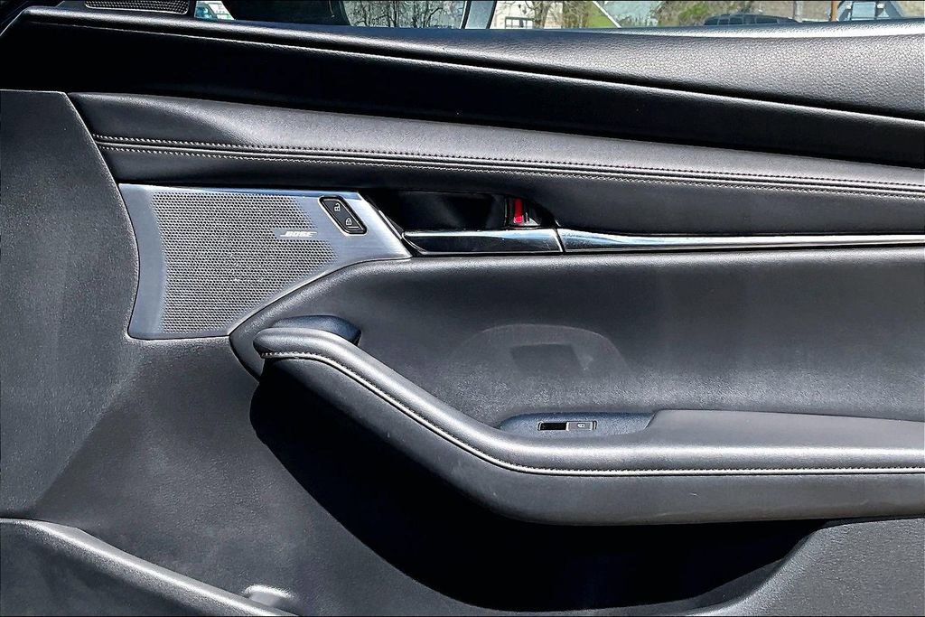 Used 2021 MAZDA MAZDA3 s image 23