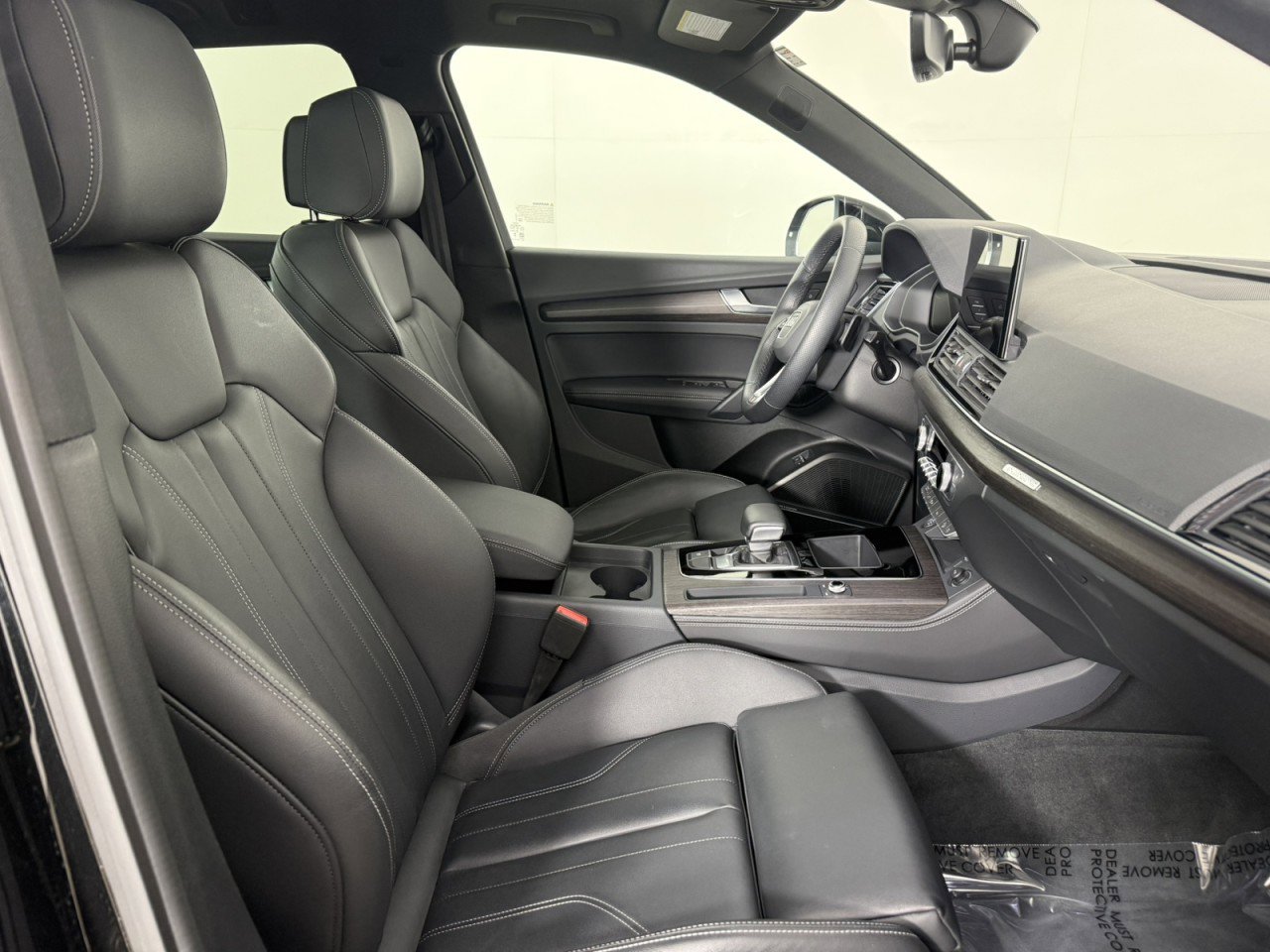 Used 2025 Audi Q5 e Premium Plus w/ Premium Plus Package image 10