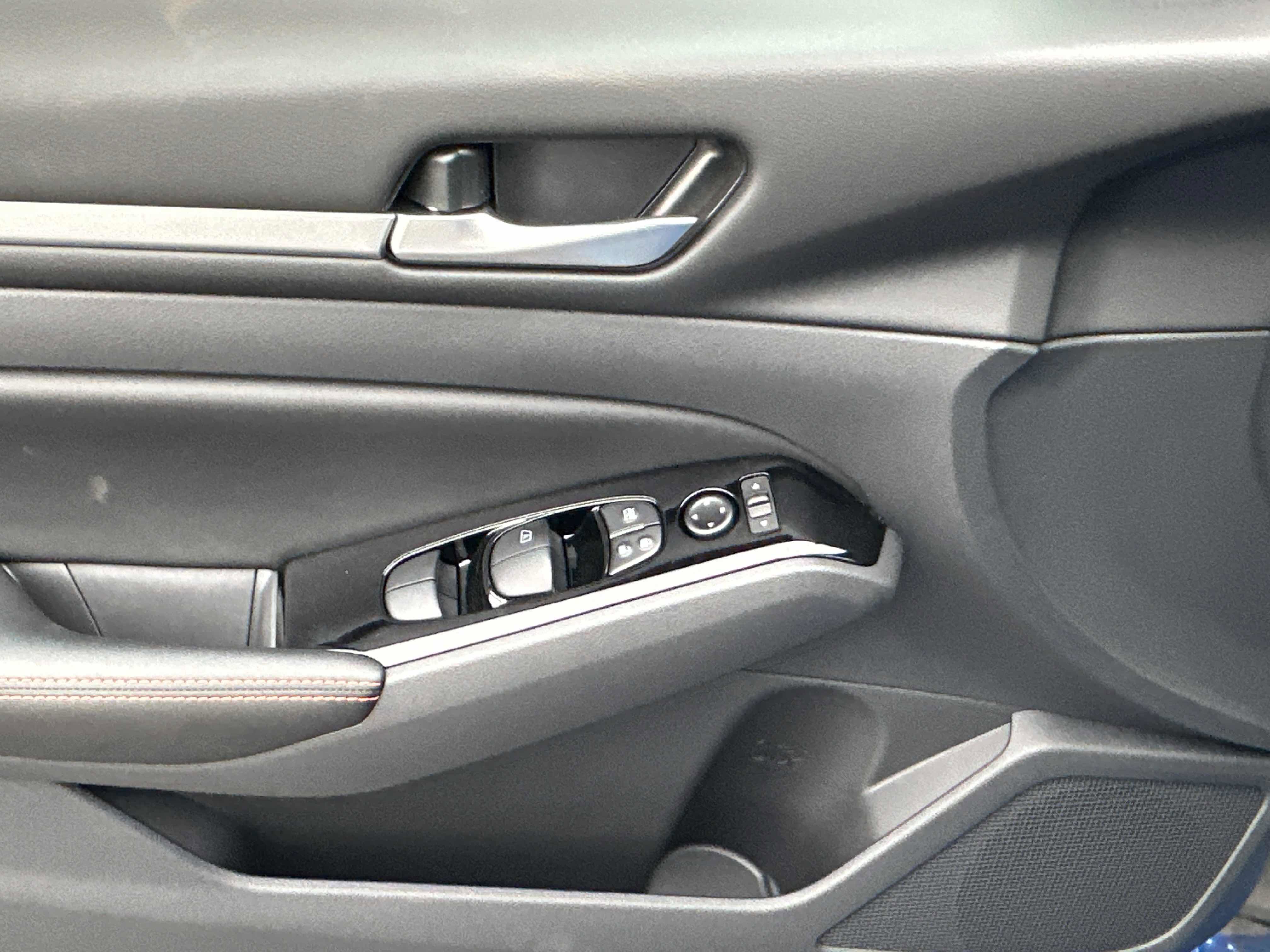 New 2025 Nissan Altima 2.5 SR image 20