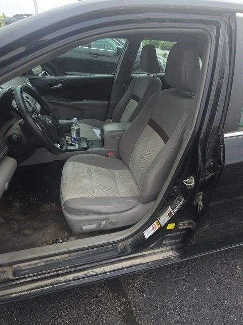Used 2014 Toyota Camry LE FWD image 11
