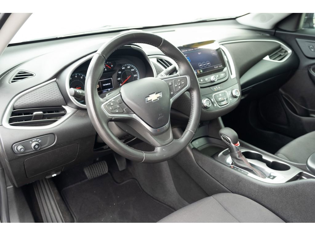 Used 2022 Chevrolet Malibu RS image 5