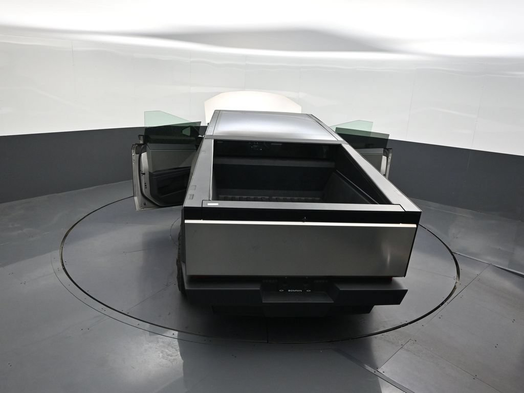 Used 2024 Tesla Cybertruck AWD Crew Cab image 34