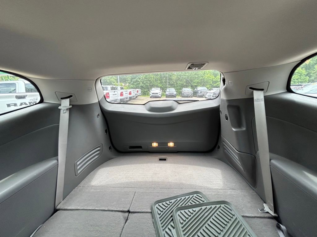 Used 2015 Chevrolet Traverse LTZ w/ LPO, 'HIT The Road' Package FWD image 8
